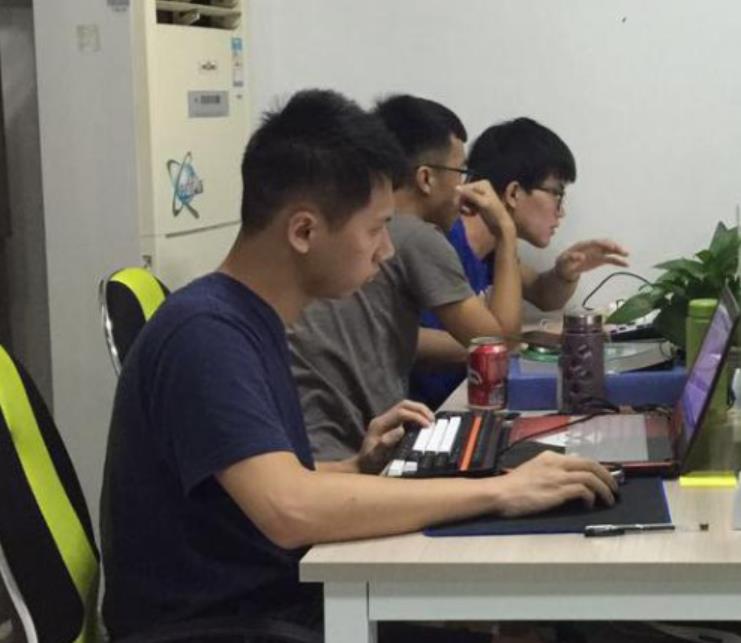 当时的工作室B5-102